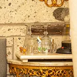 Hotel Lamur *