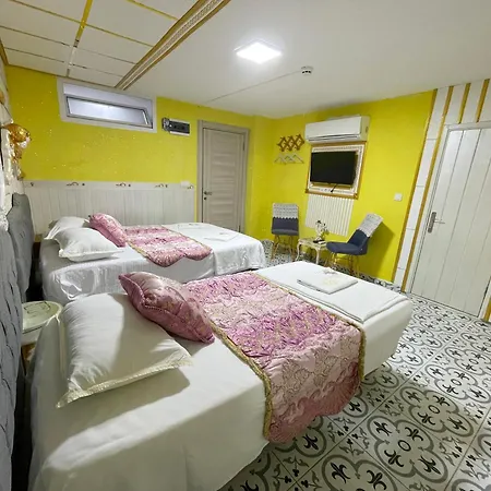 Hotel Lamur
